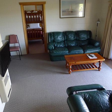 Willaway Motel Apartments Ulverstone Exterior foto